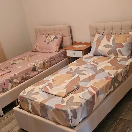 Topuzi First Floor Vila