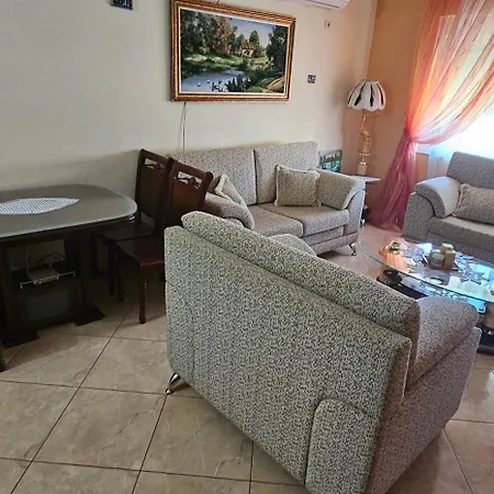 Villa Topuzi First Floor Pogradec